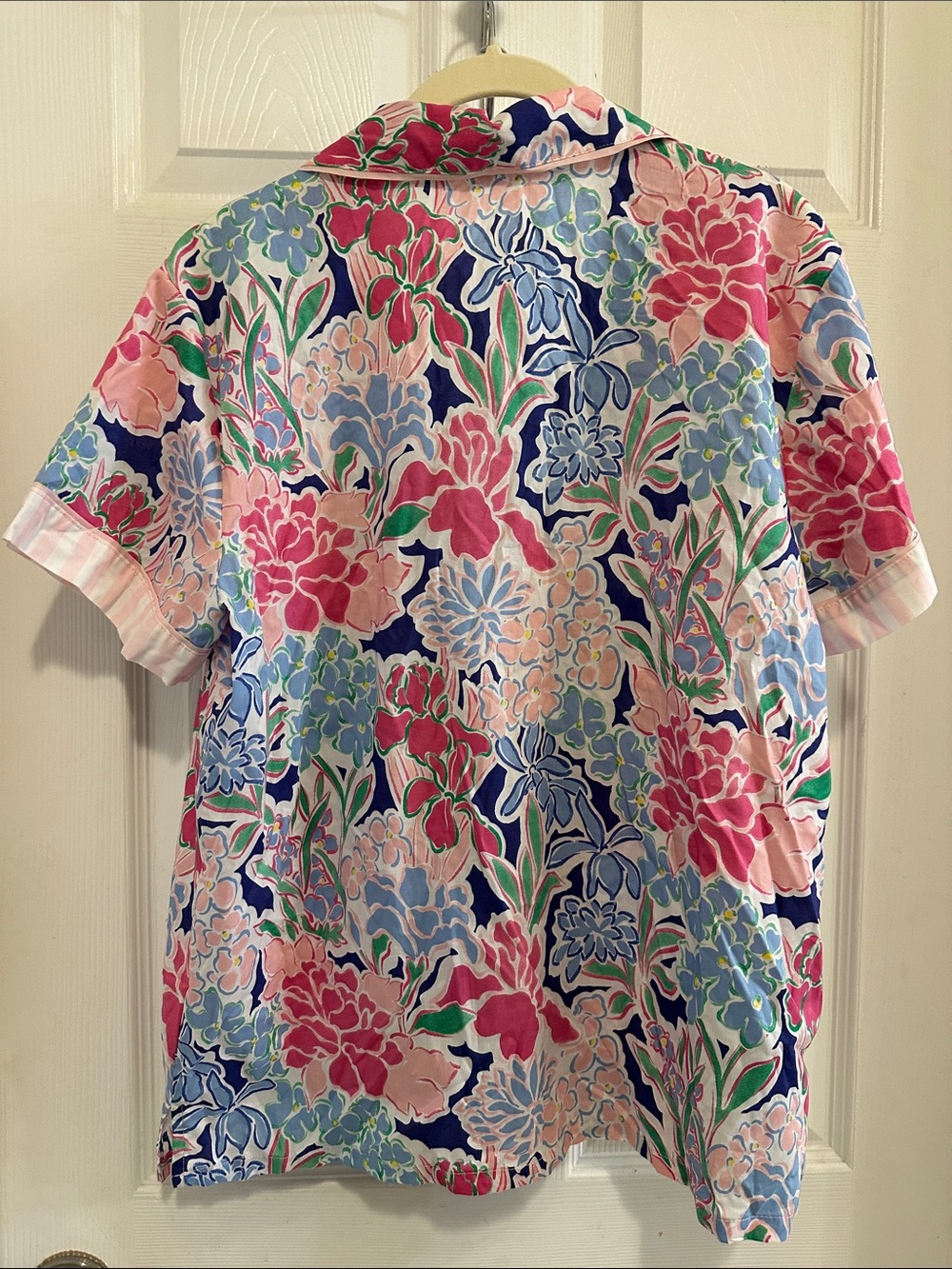crown & ivy Pastel Floral Button-Up Shirt in Pink, Blue, Green - Picture 3 of 4